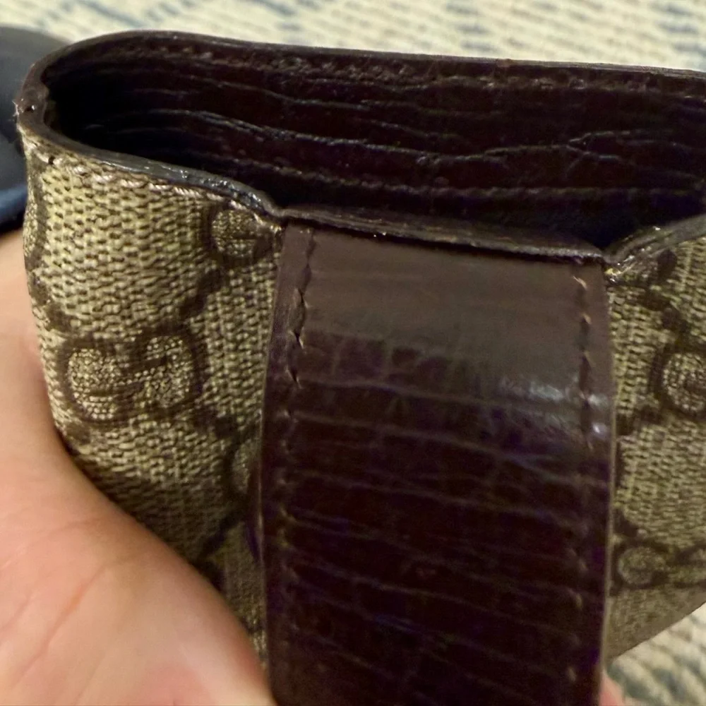 GUCCI Vintage Y2K Rare GG Supreme Monogram Canvas Pouch Snap Case W/ Carabiner